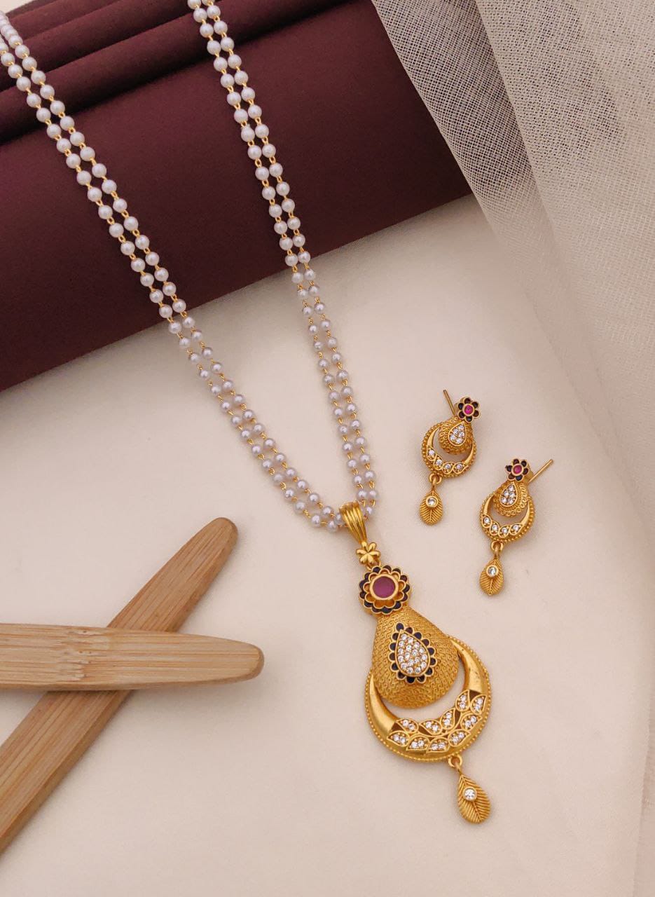 1 Gram Pendal Tops Set With Moti Mala (Design 1)