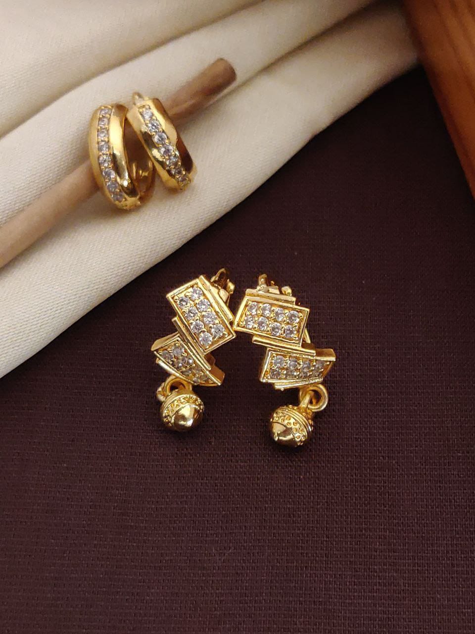 Di Lock Gold Bali (2 Pic)